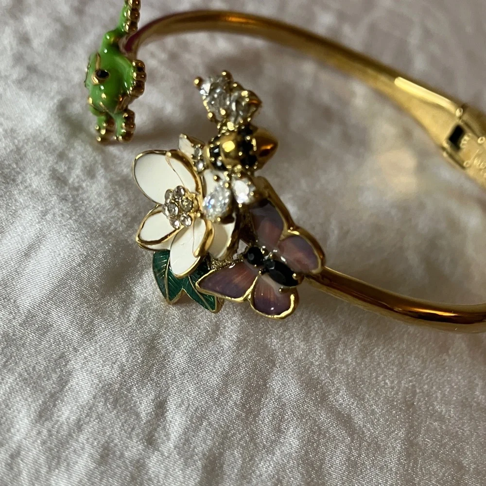 Kate Spade:Multi-Stone Frog& Flower HingedCuff Bracelet- Gold Tone-Missing stone - Picture 7 of 16